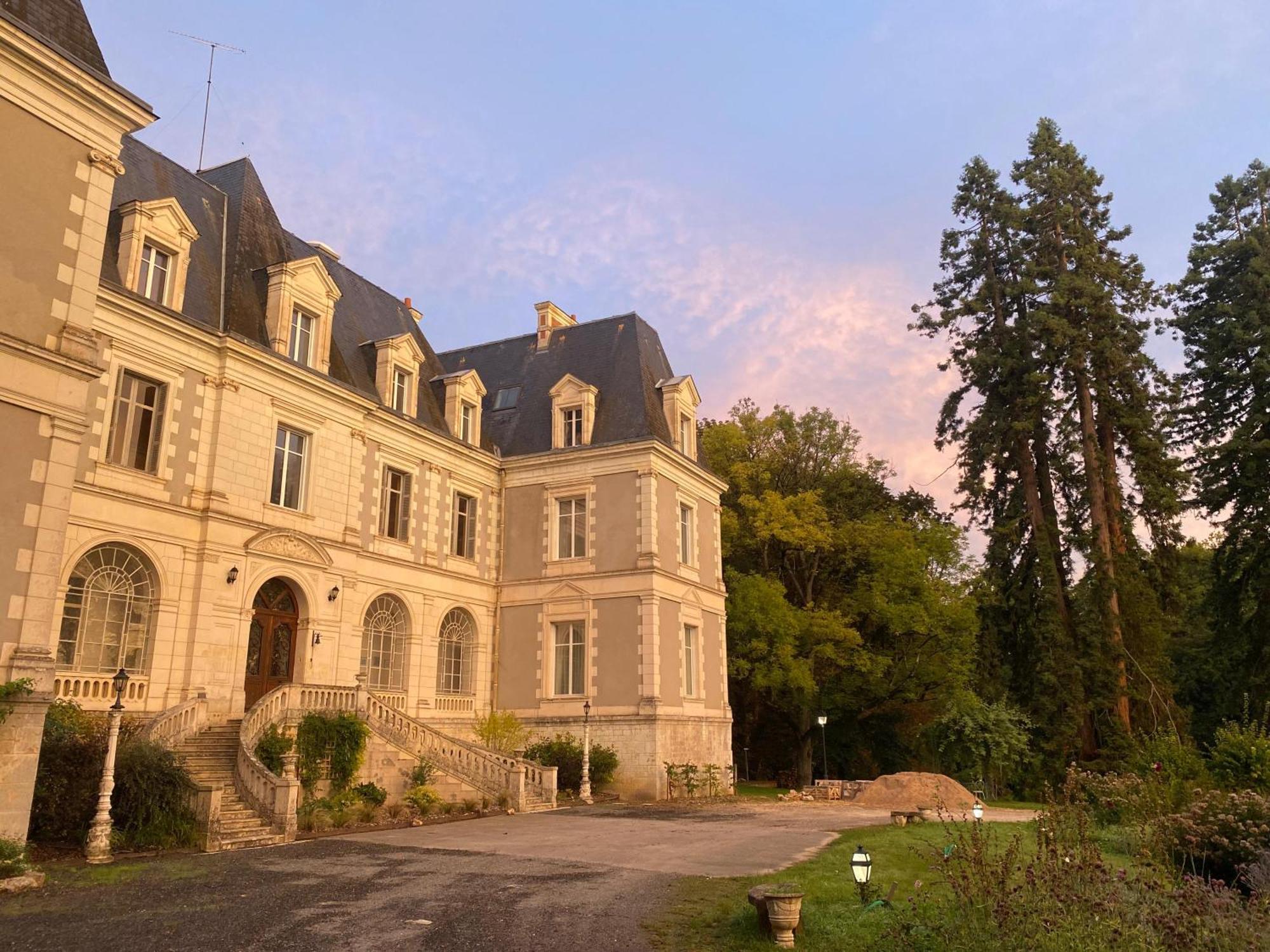 罗吉斯住宿加早餐旅馆 Saint-Bohaire 外观 照片