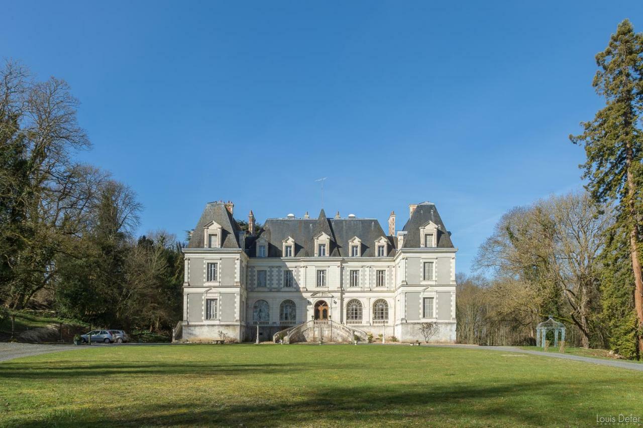 罗吉斯住宿加早餐旅馆 Saint-Bohaire 外观 照片